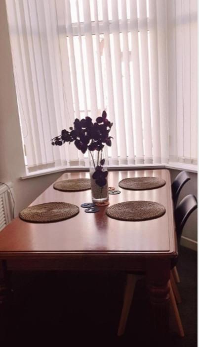 Room In A Shared House! 리버풀 외부 사진