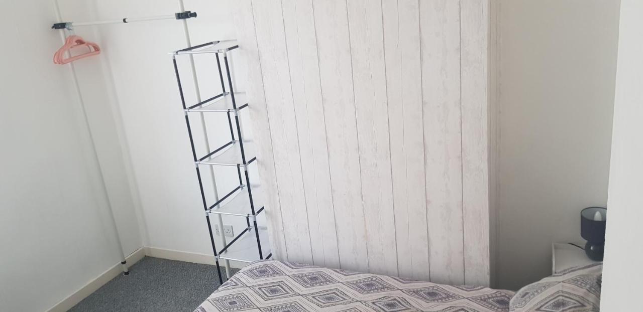 Room In A Shared House! 리버풀 외부 사진